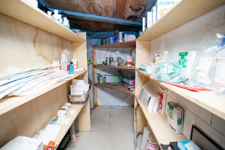 صيدلية للبيع 45 م + صندرة 30 م مصطفي كامل (علي الترام مباشرة)