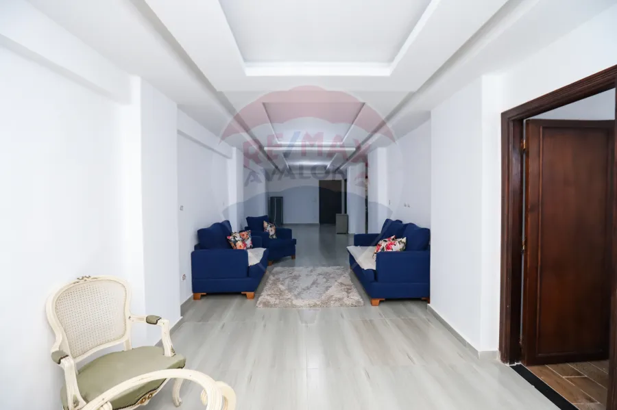 Apartment for sale 160 m Sidi Gaber (Steps from the Sea, Military Hospital)-