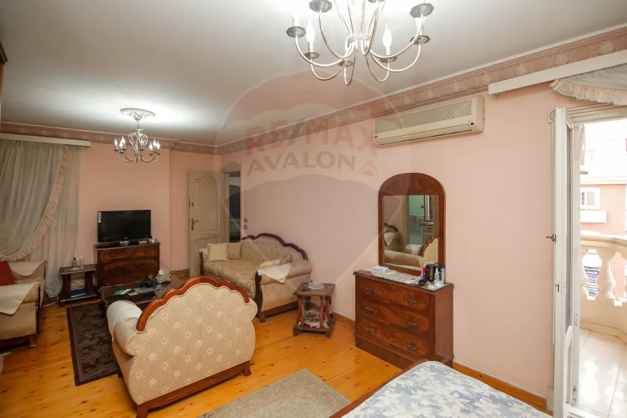 شقه للبيع 255 م سموحة (ش مصطفى كامل)