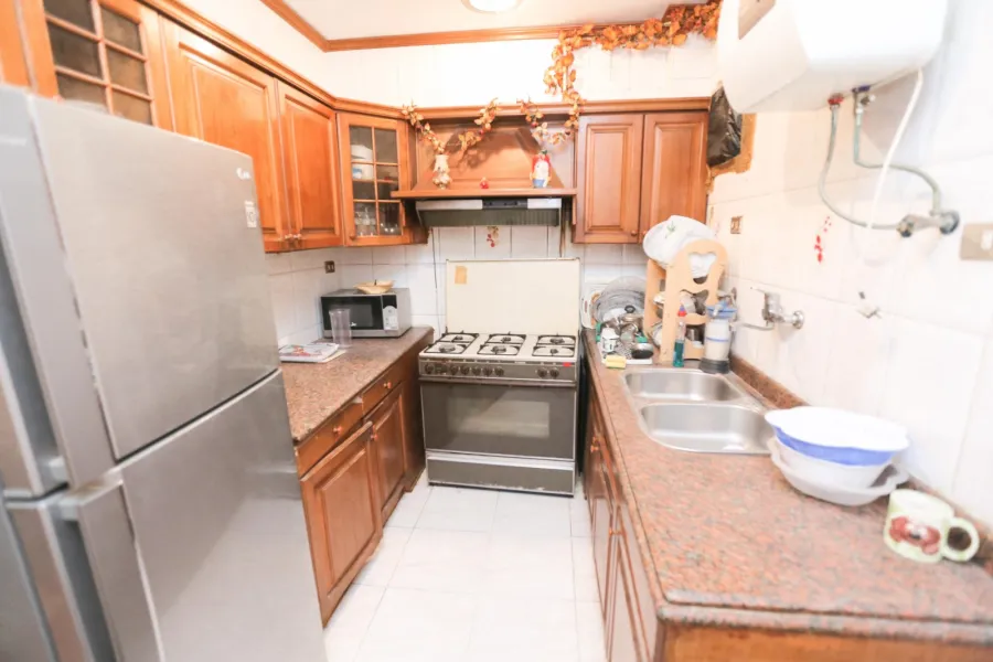 شقة للبيع 170م ميامي (ش جمال عبد الناصر)