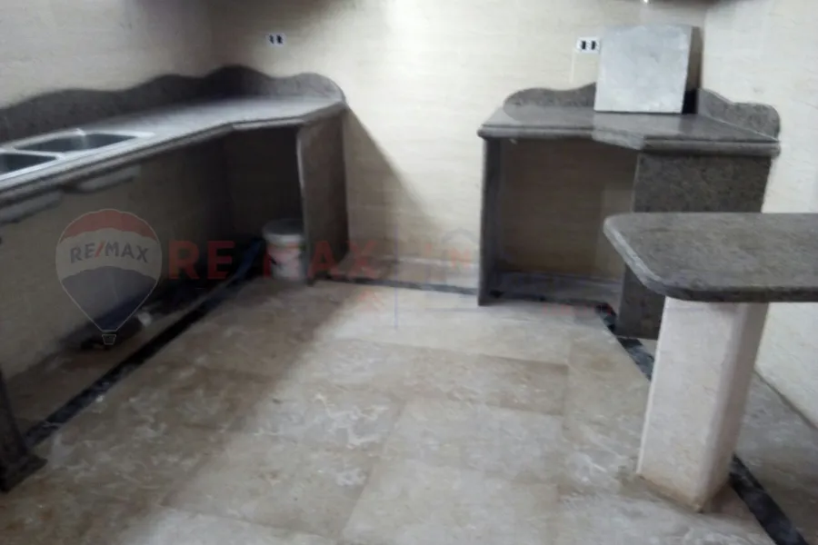 Administrative apartment for rent 210 m (net) El-Nozha Airport (on the Highway)