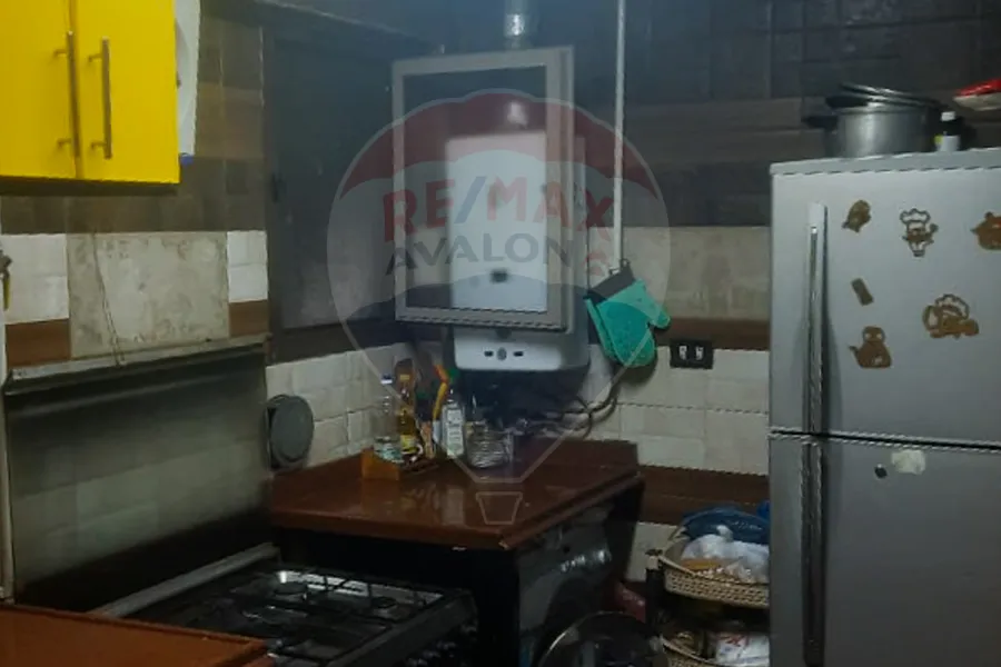 شقة للبيع 135 م ميامي (ش جمال عبد الناصر)