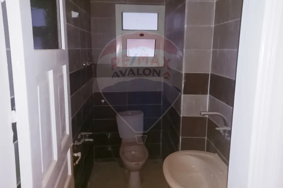 شقة للبيع 100 م مرسي مطروح (طريق القصر)