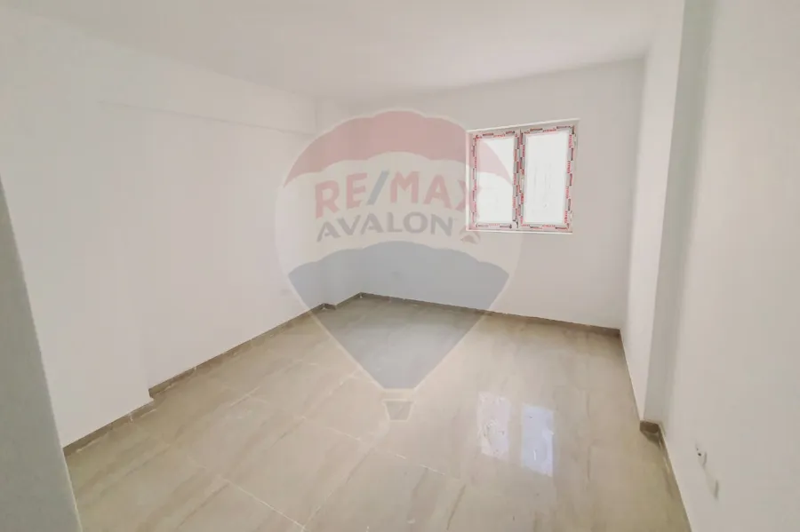 شقة للإيجار 170م سموحة (كومباوند الصيادلة)