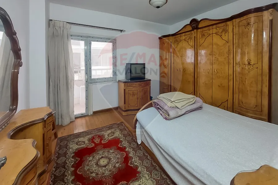 Furnished apartment for rent 120 m Gleem (Directly on the sea)