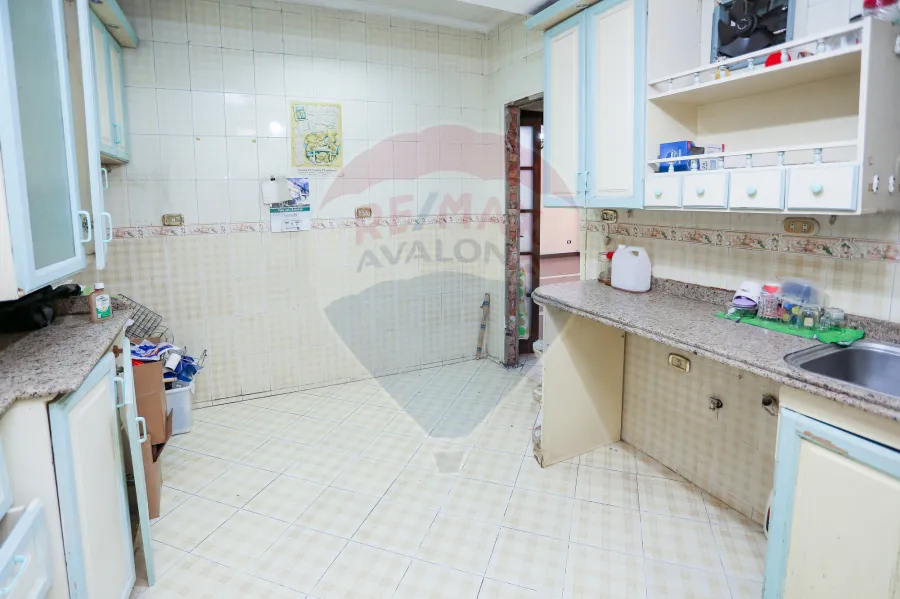 شقة للبيع 265 م سموحة (ش بهاء الدين الغتورى)