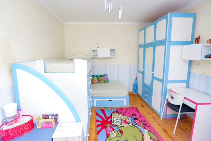 شقة مرخصة للبيع 175م صافى كامب شيزار