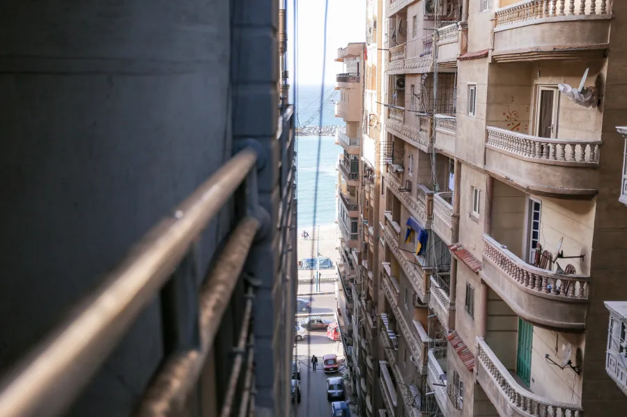 شقة للبيع 120م السرايا (4 نمرة من البحر)