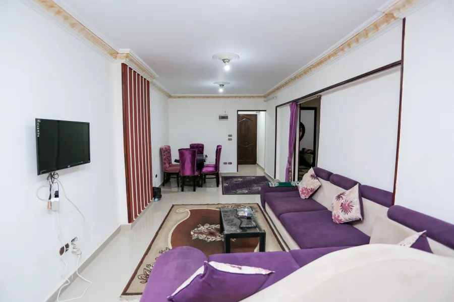 شقة مفروش للإيجار 140 م ميامي ( خلف سنترال ميامي)-