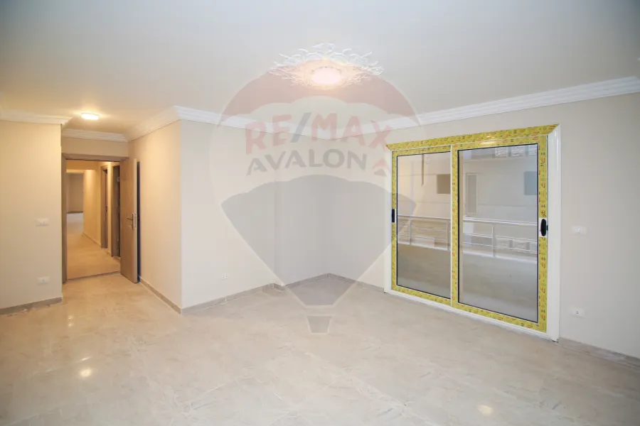 شقة للايجار 200 م سموحة (بجوار كوبري 14 مايو)