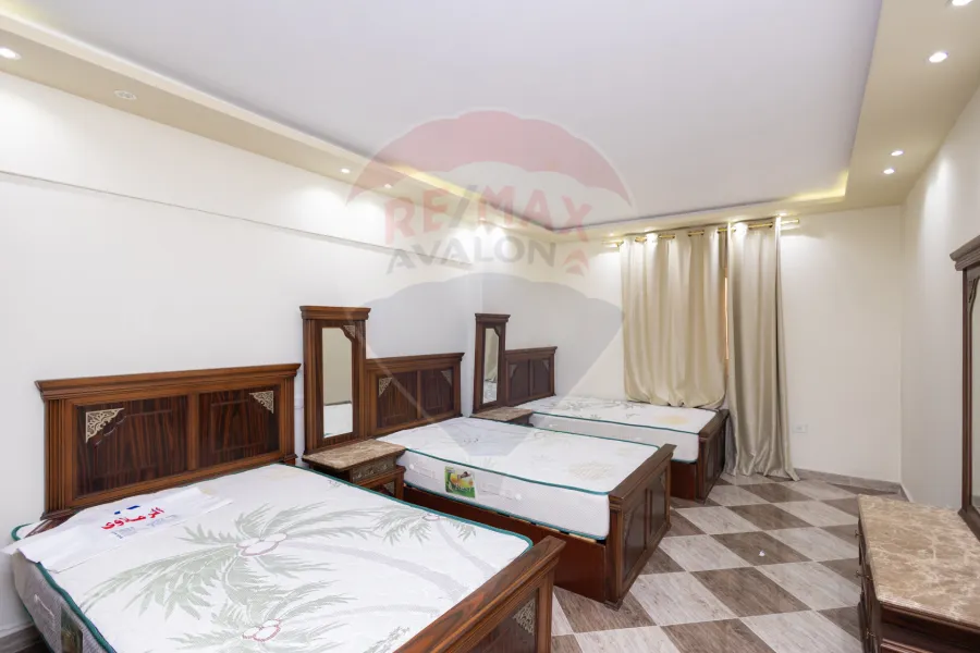 شقة للبيع 220 م سيدي بشر (طريق الجيش)