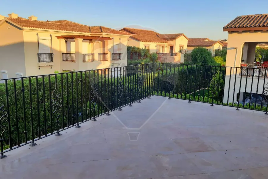 فيلا ستاند الون للبيع الساحل ( مراسي - خطوات من club house and north beach - نموذج v1)