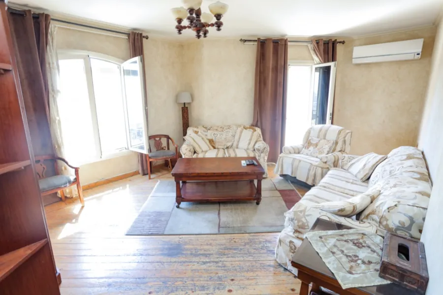 شقة مرخصة للبيع 175م صافى كامب شيزار