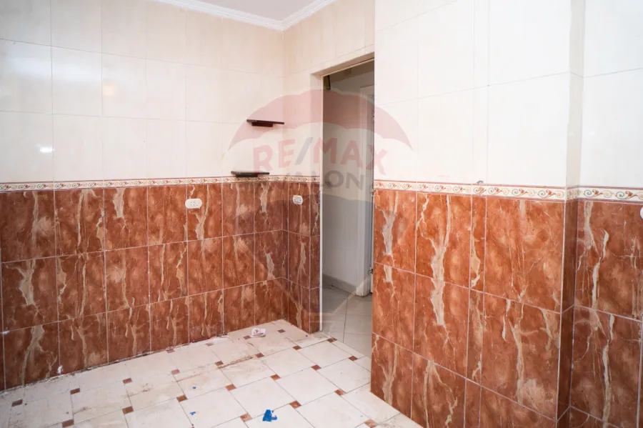 شقة للبيع 130 م سيدي بشر (ش سعيد البندارى)