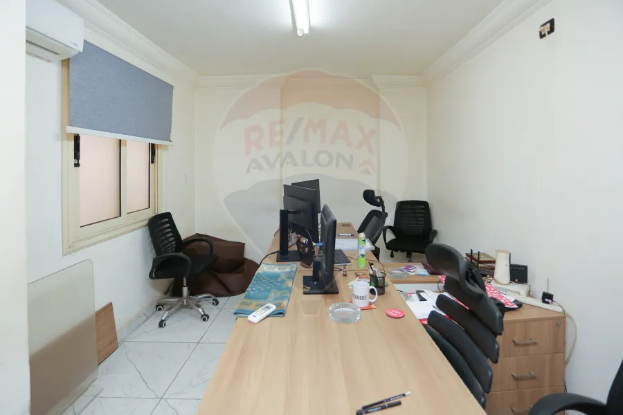 شقة إدارى للبيع 70م سيدى جابر (خطوات من شارع المشير و محطة ترام مصطفى كامل) - تصلح عيادة أو أى نشاط إدارى