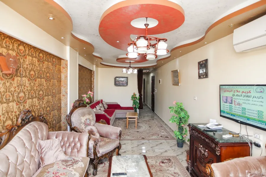 شقة للايجار مفروش 170م ستانلى (2 نمرة من البحر)