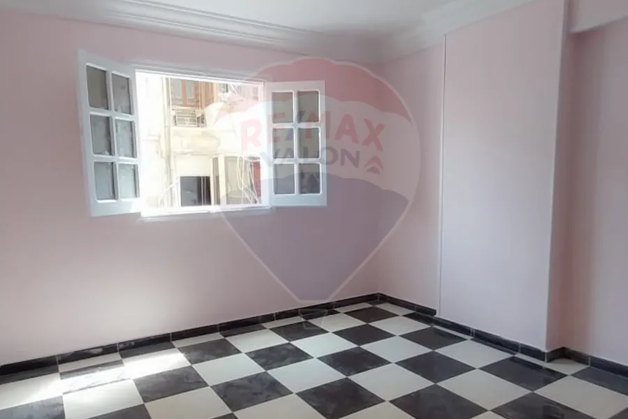 شقة للبيع 150 م زيزينيا (شارع ابوقير)