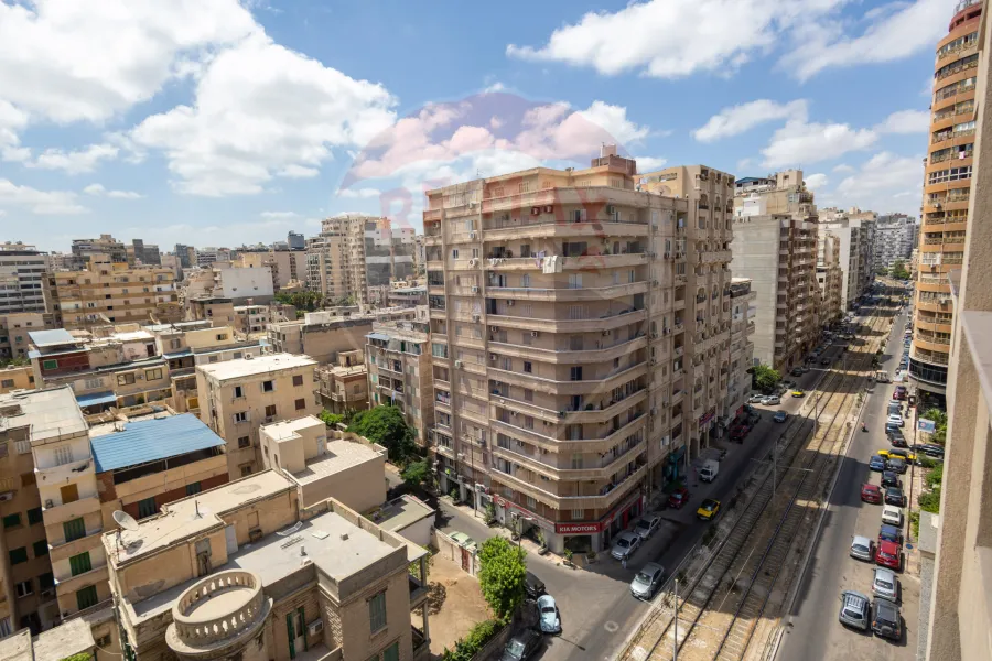 شقة للبيع 190 م جليم (علي الترام مباشرة - عمارة براند)