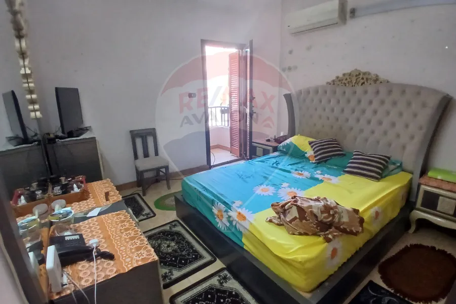 شقة للبيع 200 م رشدي (ش عبد الحميد  العبادي)