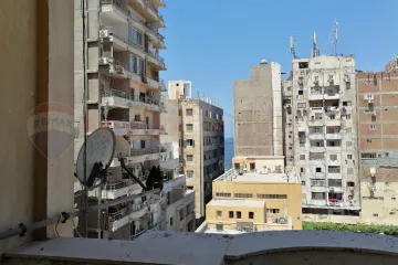 شقة للبيع 135 م سبورتنج (رابع نمرة من البحر)