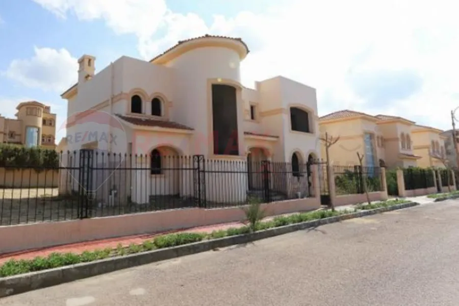 فيلا ستاند الون للبيع 908 م (اليكس ويست)