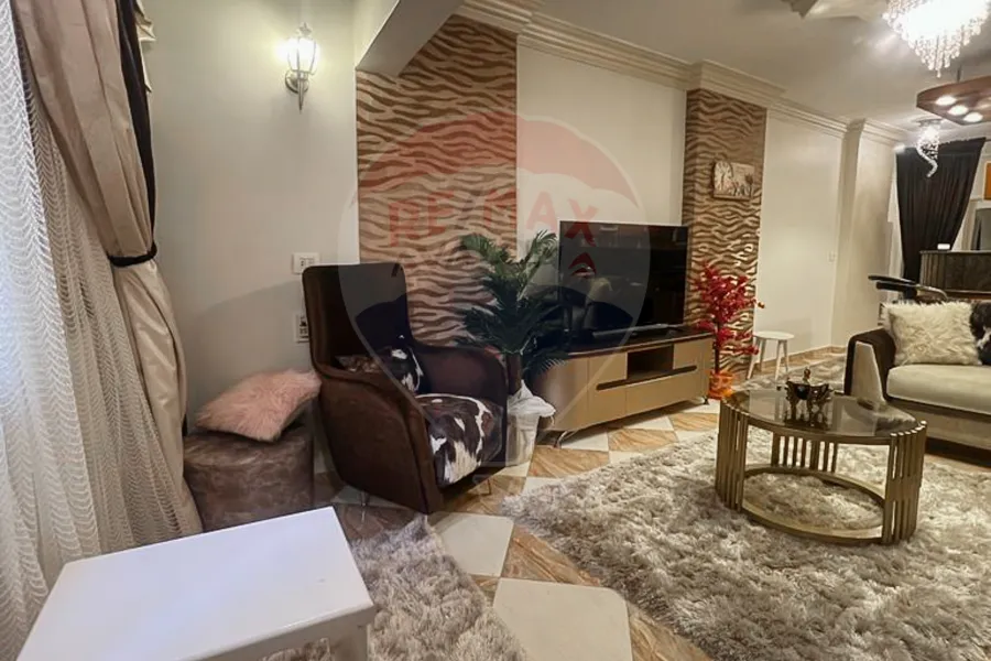 شقة للبيع 110 م سيدي بشر(تاني نمره من البحر)