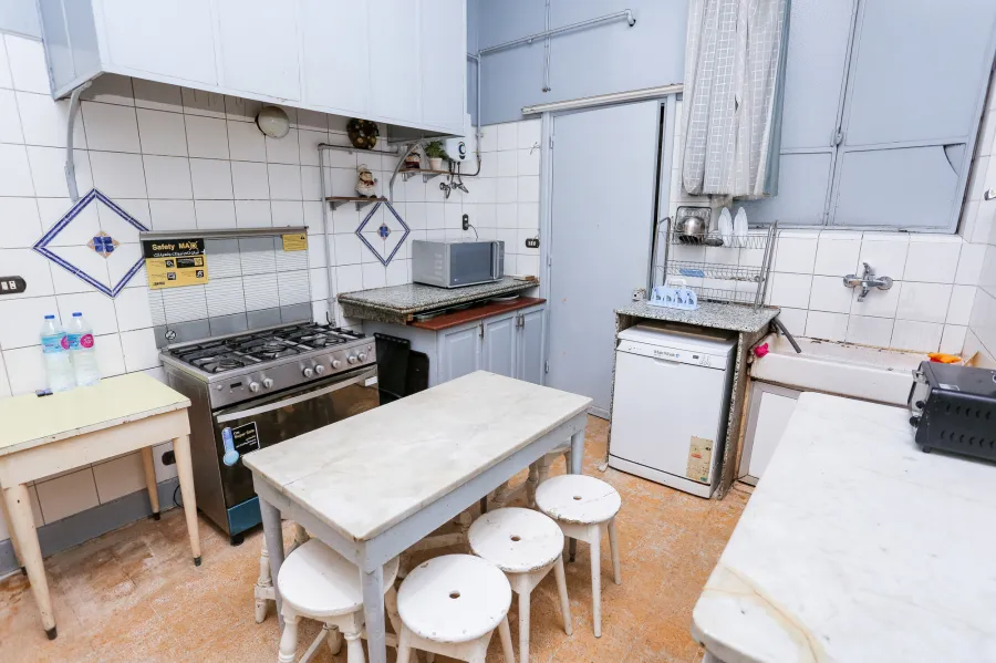 شقة للايجار مفروش 350 م الحي اللاتيني (متفرع من ش فؤاد)