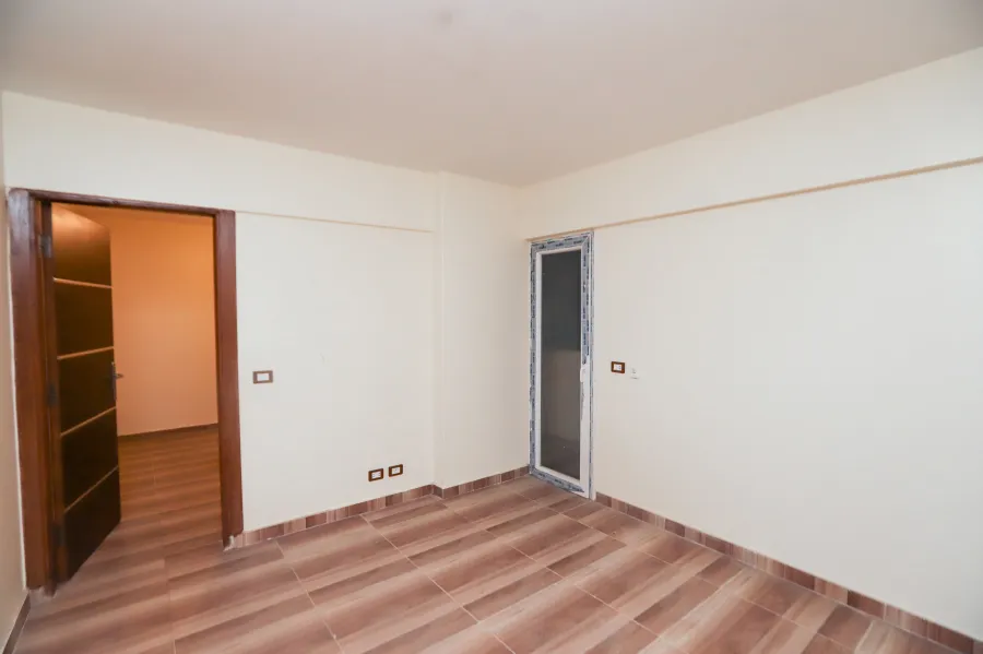 شقة للايجار 162 م سموحة (كومباوند فيروزة سموحة)