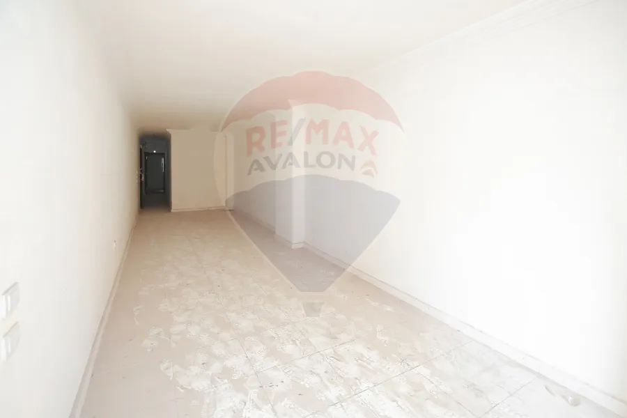 شقة للبيع 135 م سيدى بشر( على الترام مباشرة ) - أول سكن