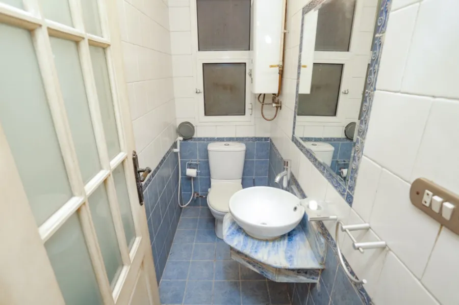 شقة مرخصة للبيع 175م صافى كامب شيزار