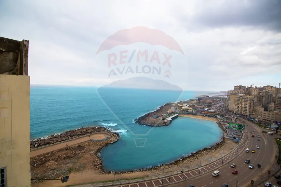 شقة للبيع 280 م ستانلي (خطوات من البحر)