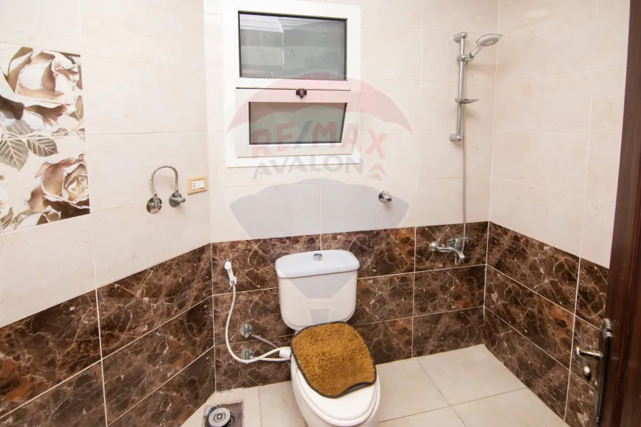 شقة للبيع 160 م سيدي جابر (متفرع من ش المشير)