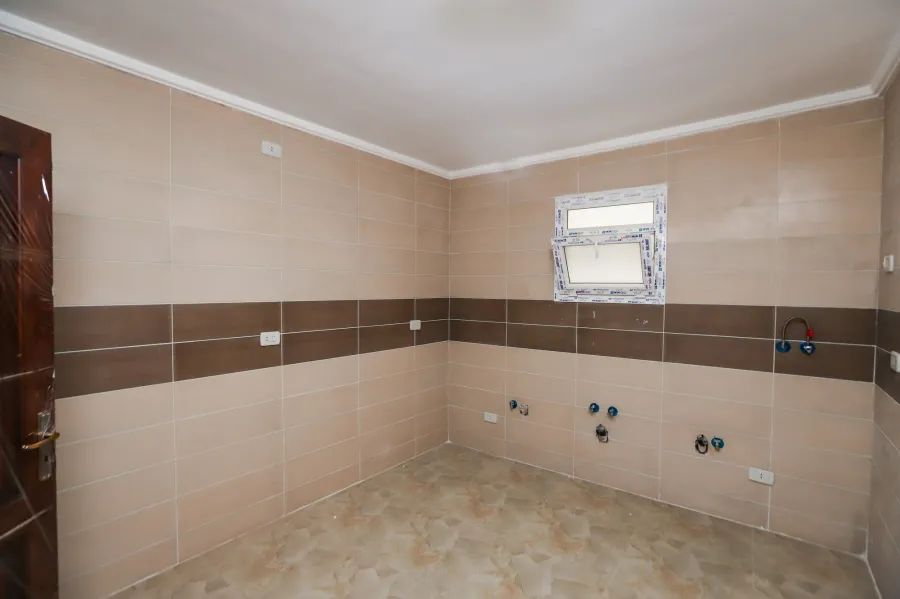 شقة للايجار 235م سموحة (متفرع من إسماعيل سري) - أول سكن