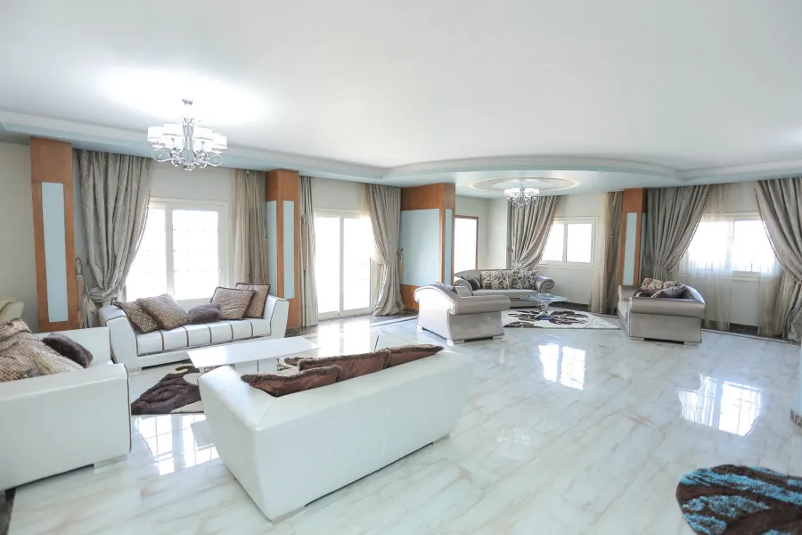 شقة للبيع 600م ميامى الجديدة (ش مصطفى كامل الرئيسى - كومباوند ميامى جراند بلازا)