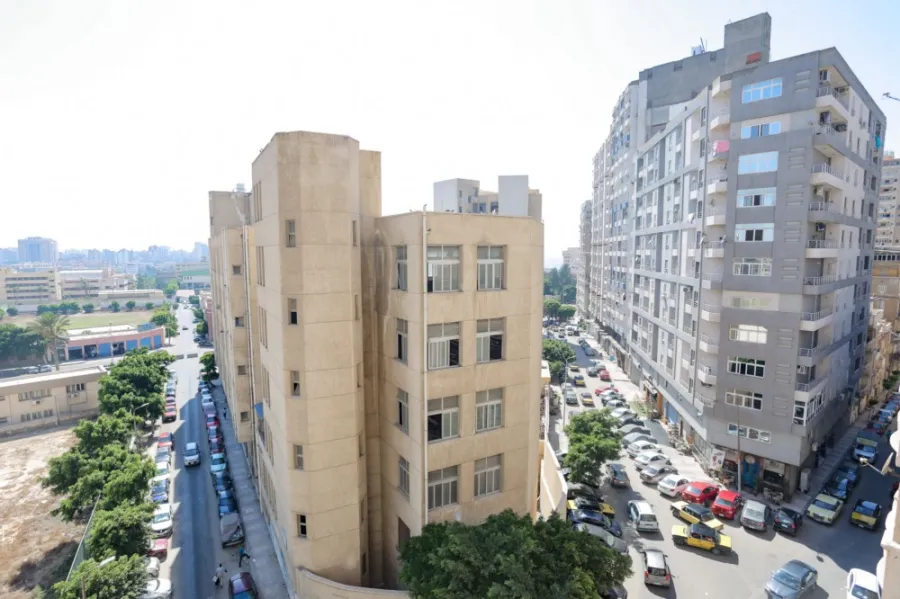 شقة مرخصة للبيع 175م صافى كامب شيزار