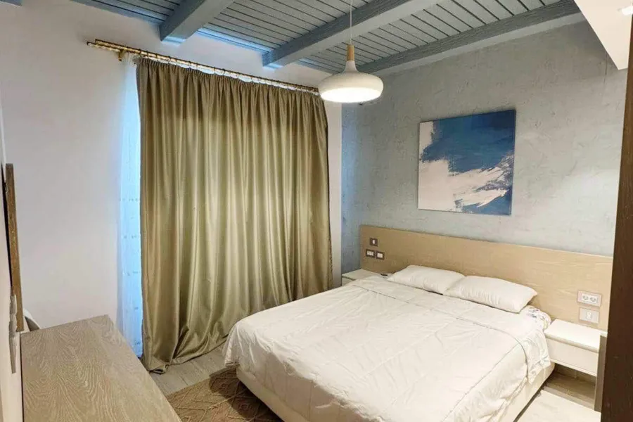 شاليه فندقي للبيع (فوكا باي - رأس الحكمة) 120 م