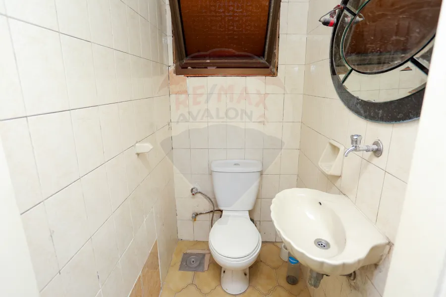 مقر ادارى للبيع 180م  لوران ( ش الاقبال الرئيسي)