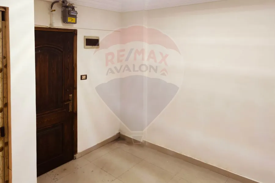 شقة للإيجار 55 م سموحة (ش الجواهر)