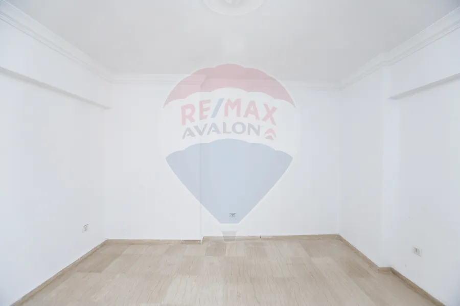 Apartment for rent 135 m Bolkly ( Branched from Mostafa Kamel St. )