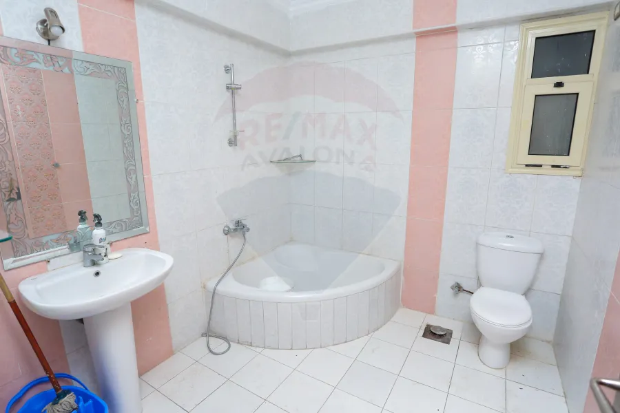 Apartment for rent 220 m Smouha (Tutankhamun's St)