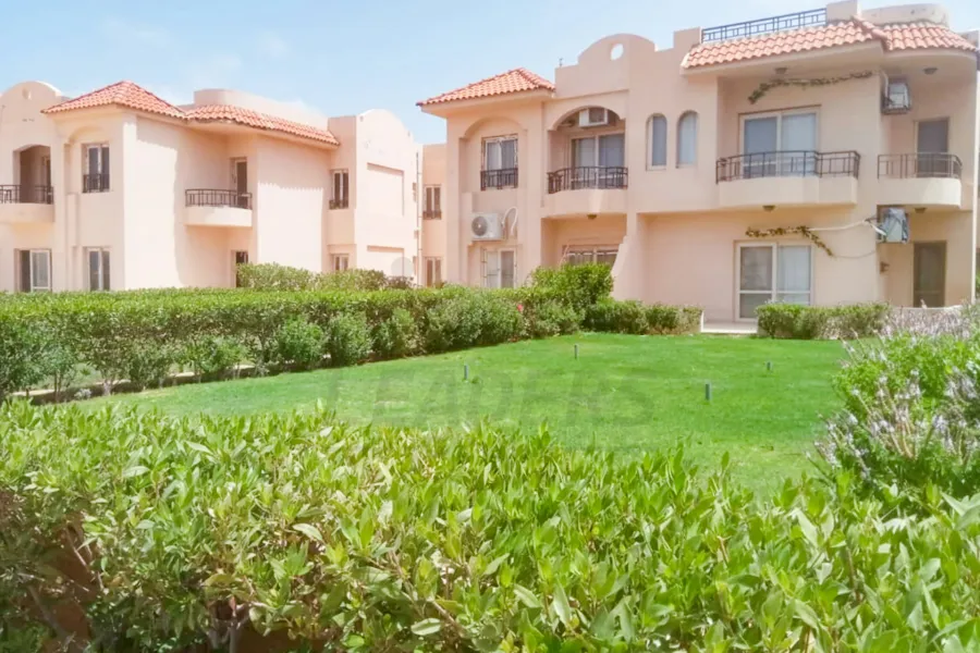 شاليه بـرووف للبيع (كورال هيلز) 170 م