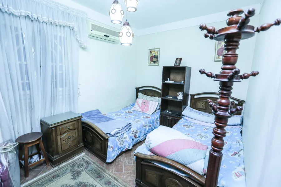 شقة للبيع 170م ميامي (ش جمال عبد الناصر)