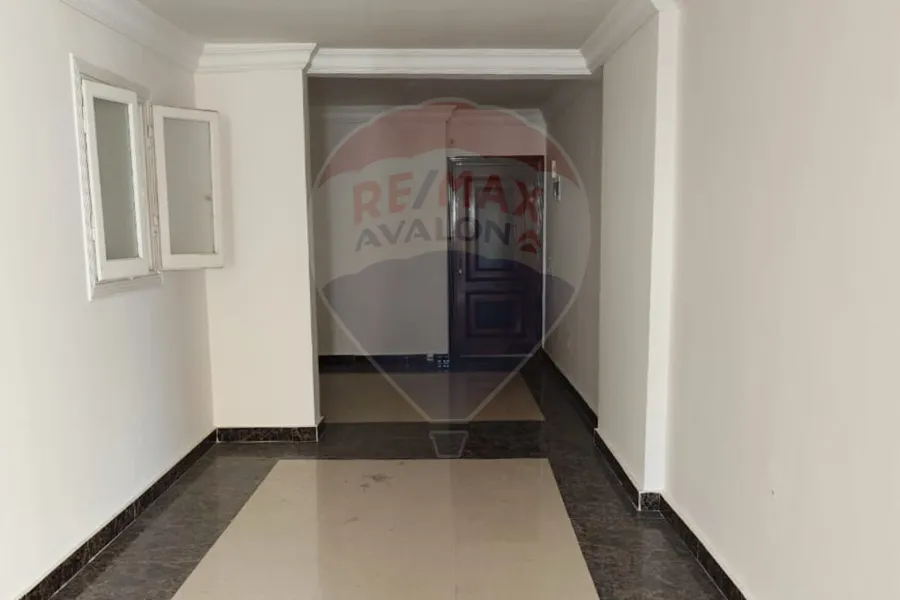 شقة للبيع 200 م جناكليس (خطوات من ش أبوقير)