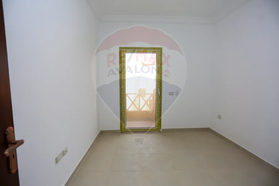 فيلا ستاند الون للبيع (بيرلا مارينا) 127 م