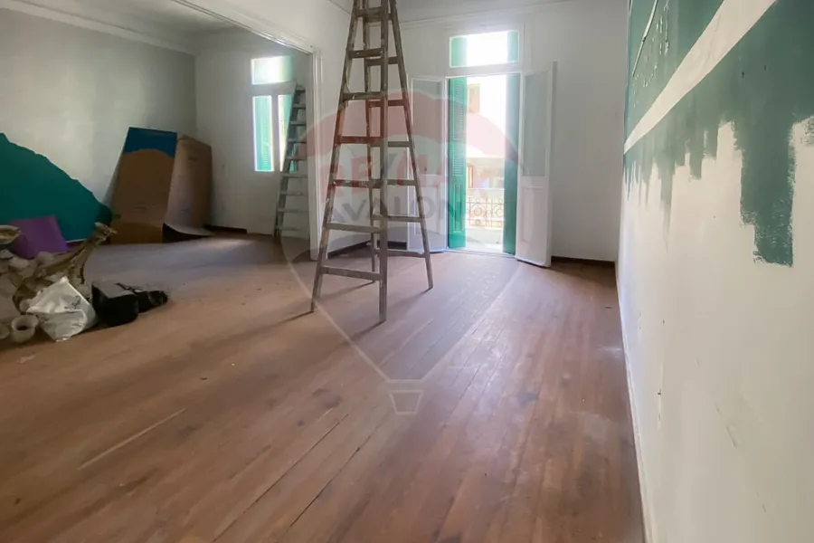 شقة للإيجار 200 م الأزاريطة (متفرع من ش شامبليون)