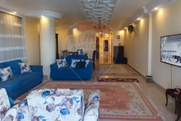 شقة للبيع 215 م كليوباترا (علي البحر مباشرة)