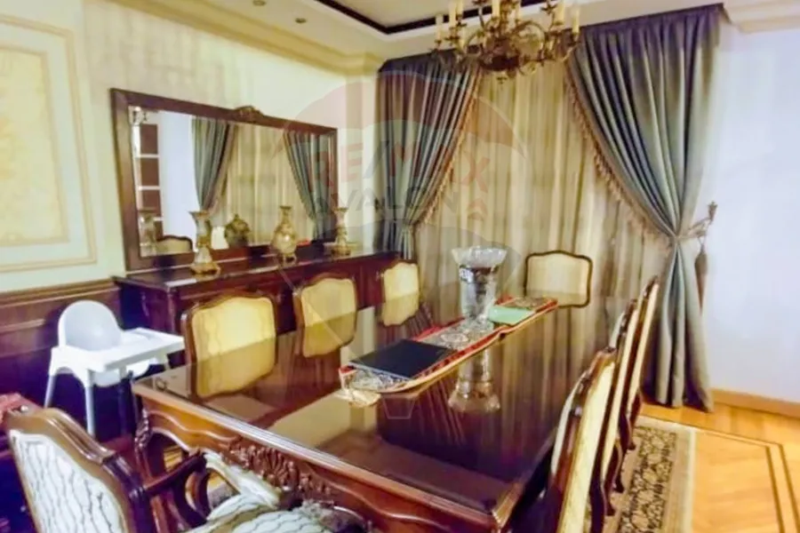 شقة للايجار 160 م سموحة (ش كمال الدين صلاح)