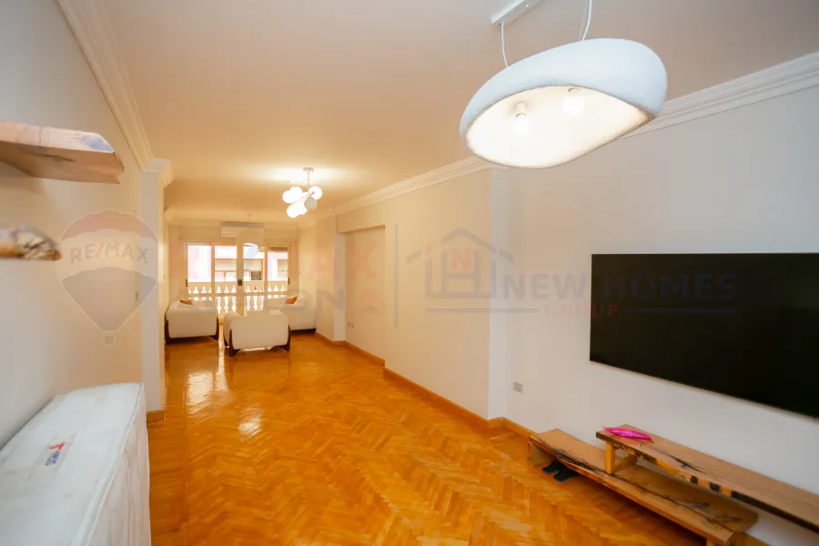 شقة للبيع 146 م لوران (ثاني نمرة من ش ابو قير)