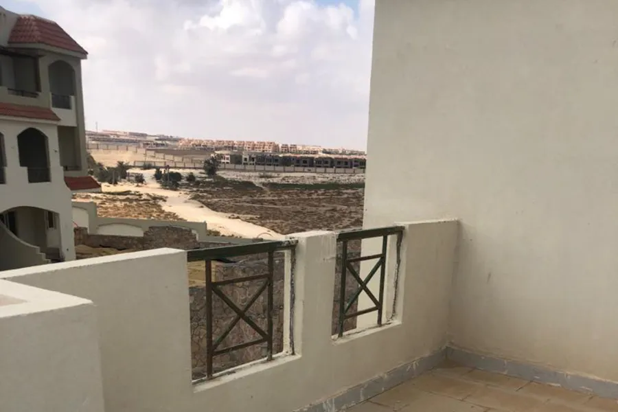 شالية بروف للبيع (لاسيرينا) - 110 م