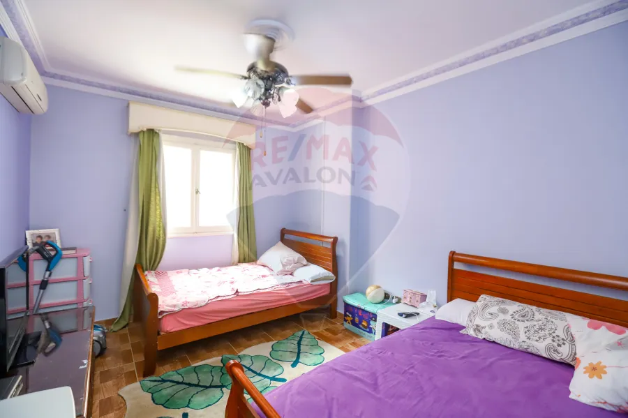 شقة للبيع 120 م ميامى ( ش عبد الوهاب متفرع من خليل حماده )